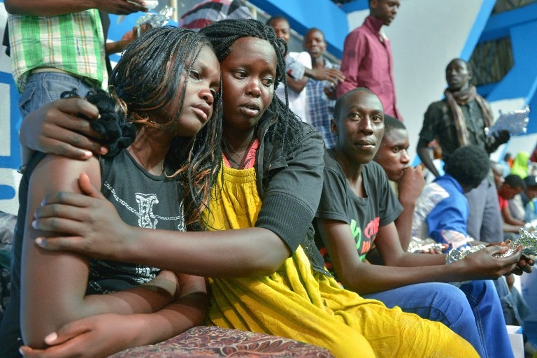 Woman comforts Garissa massacre survivor