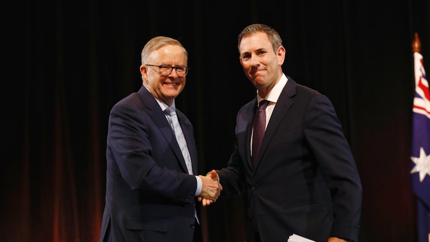 anthony albanese and jim chalmers shake hands