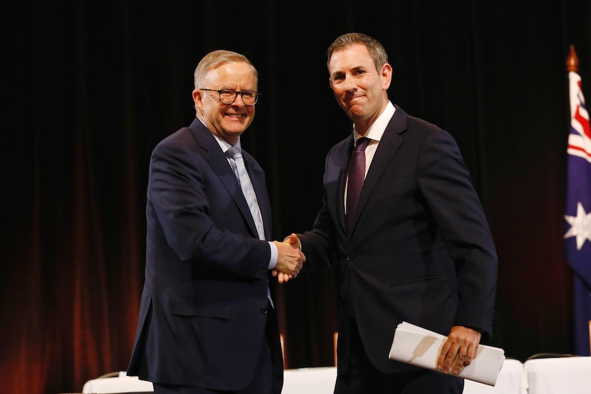 anthony albanese and jim chalmers shake hands