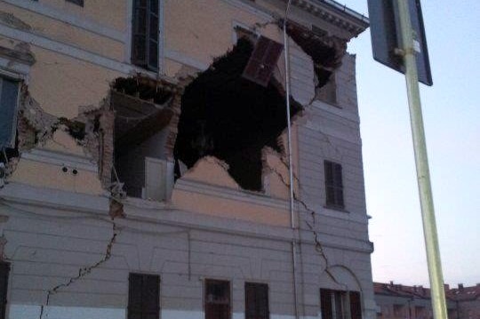 A wall shows damage after an earthquake
