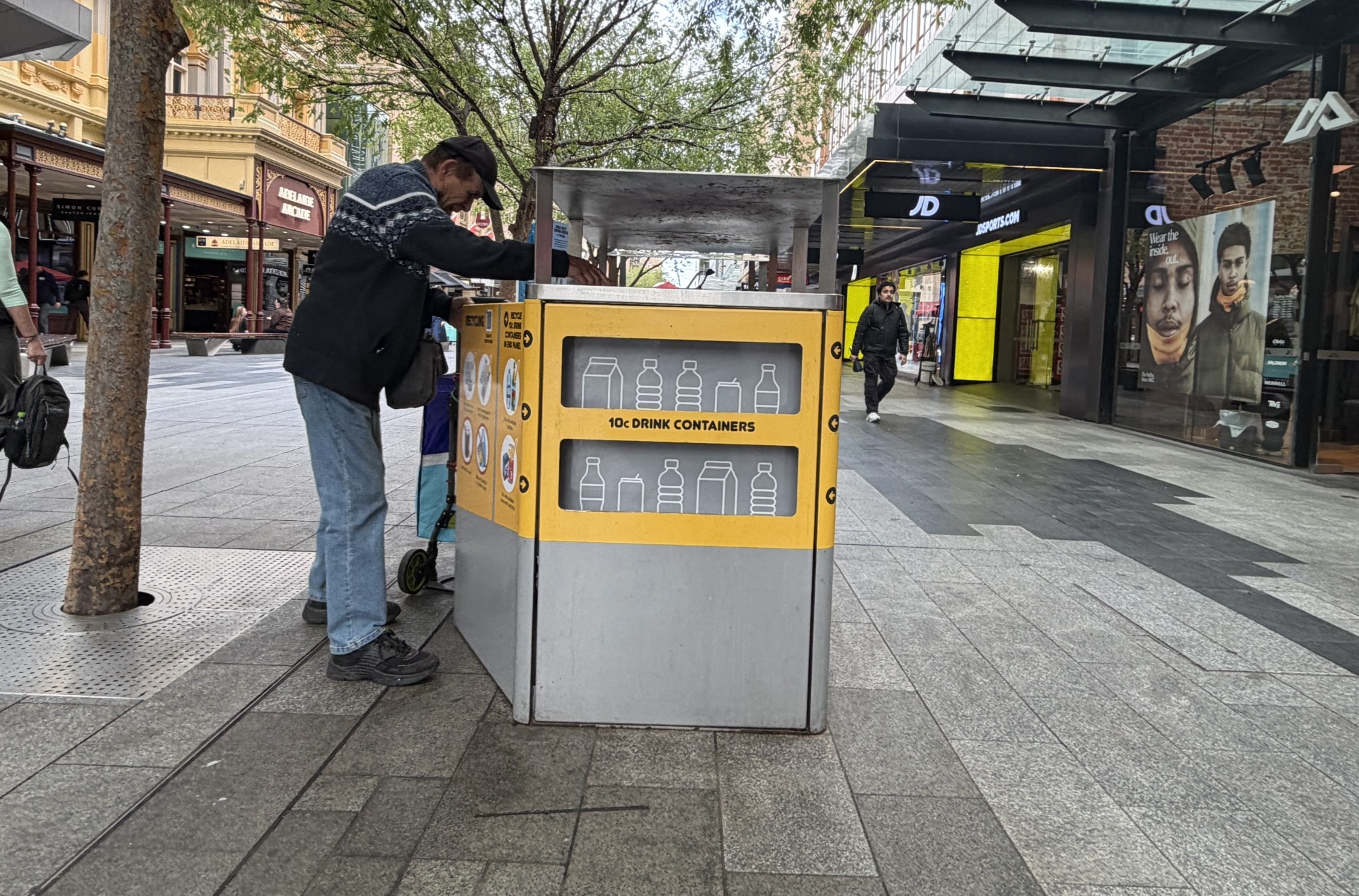 Adelaide Council doubles recycling rails in the city - ABC News & Headlines – Australian Broadcasting Corporation