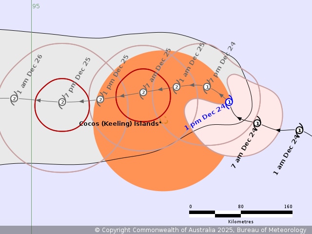 Um mapa de uma previsão de ciclone com as Ilhas Cocos localizadas e pontos de sistemas de categoria 2 ao seu redor.
