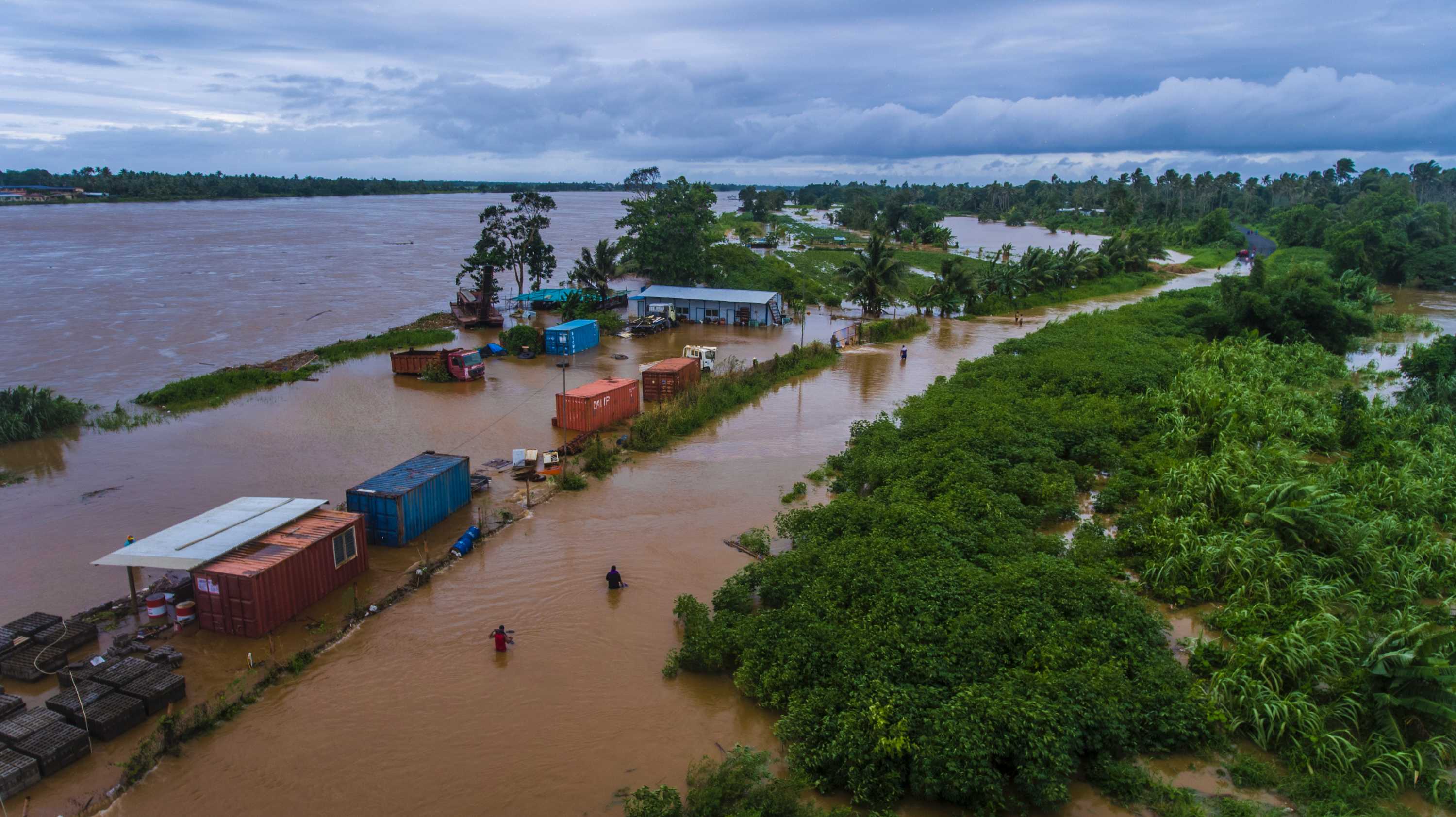 Fiji floods Days of torrential rain cause severe flooding and