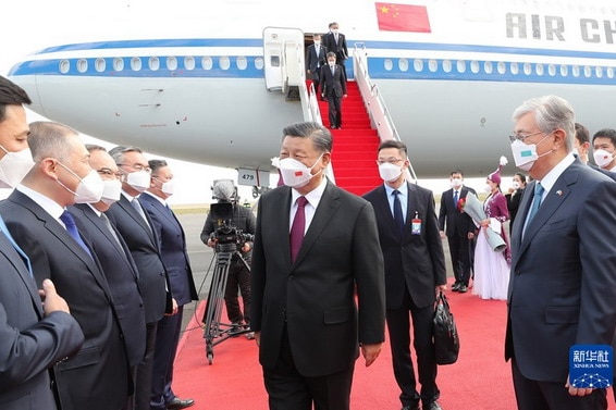 Президент Си встретился с президентом Казахстана в начале этого месяца. 