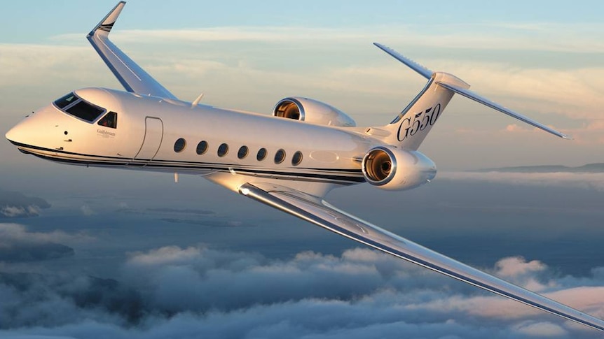 Gulfstream G550 flying in the sky