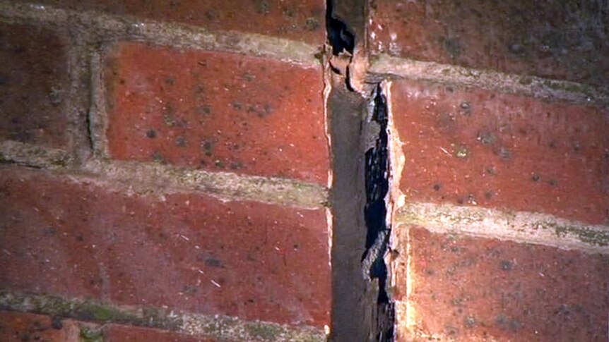 A crack in a wall in Moe after earthquake.