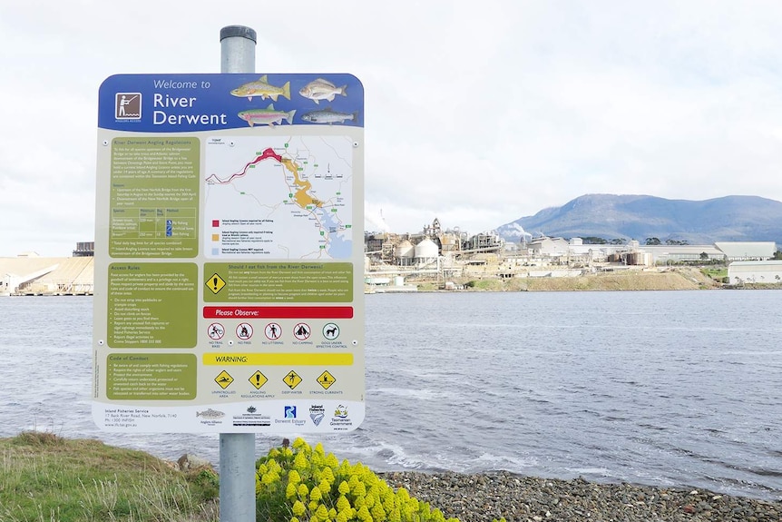 Signage at edge of River Derwent, Hobart.