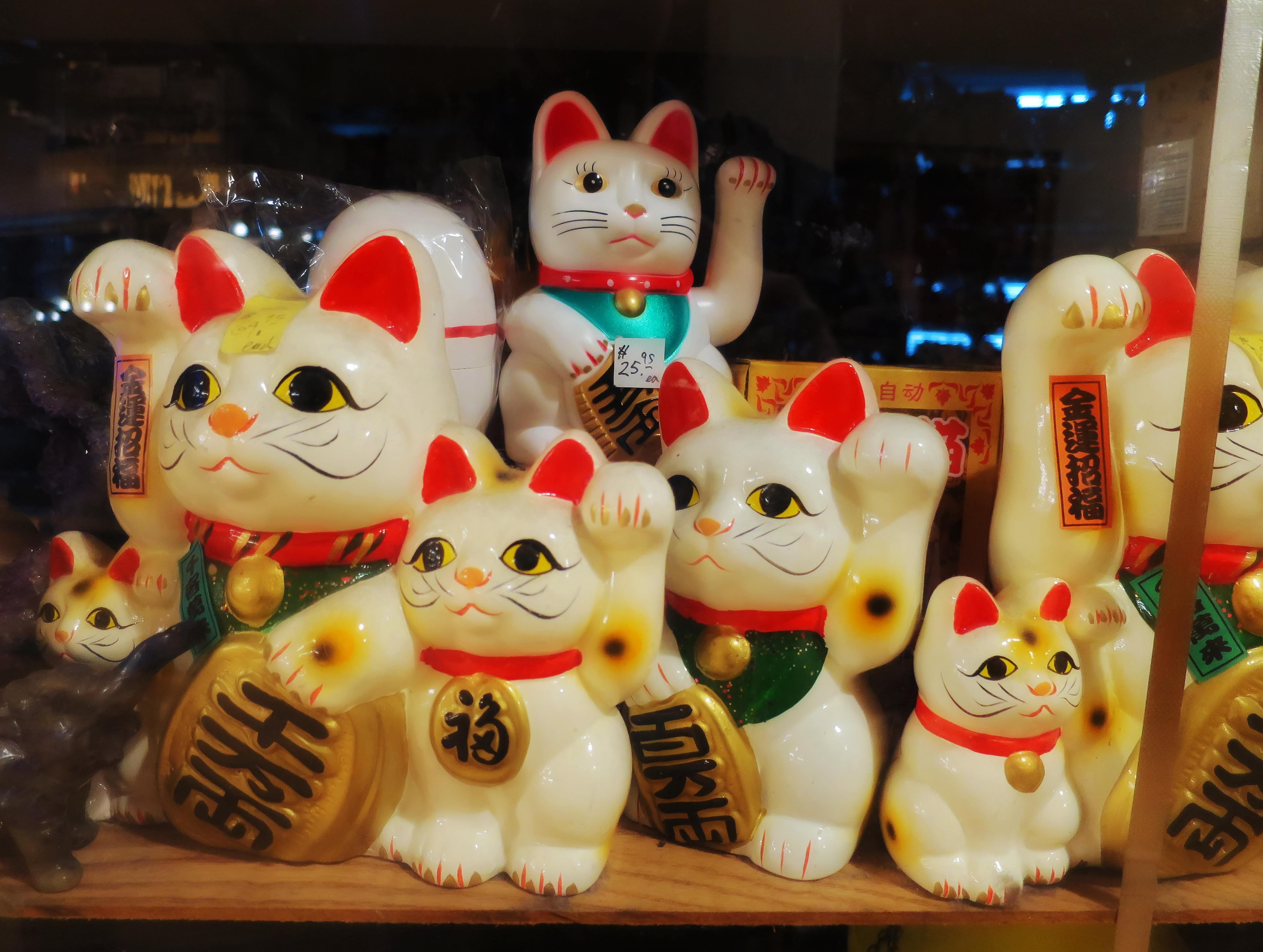 What Is The Story Of Maneki-neko, The Japanese Beckoning Cat? - ABC News