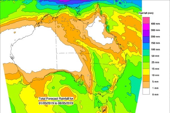 Map of Australia - green across NSW and VIC indicating falls of 15 to 50mm