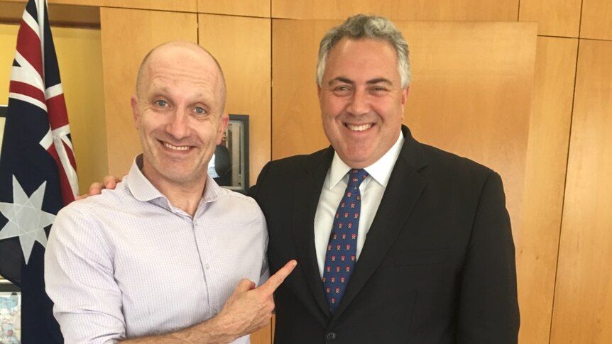 ABC presenter Rafael Epstein poses for a photo with Australia's ambassador to the United States, Joe Hockey.