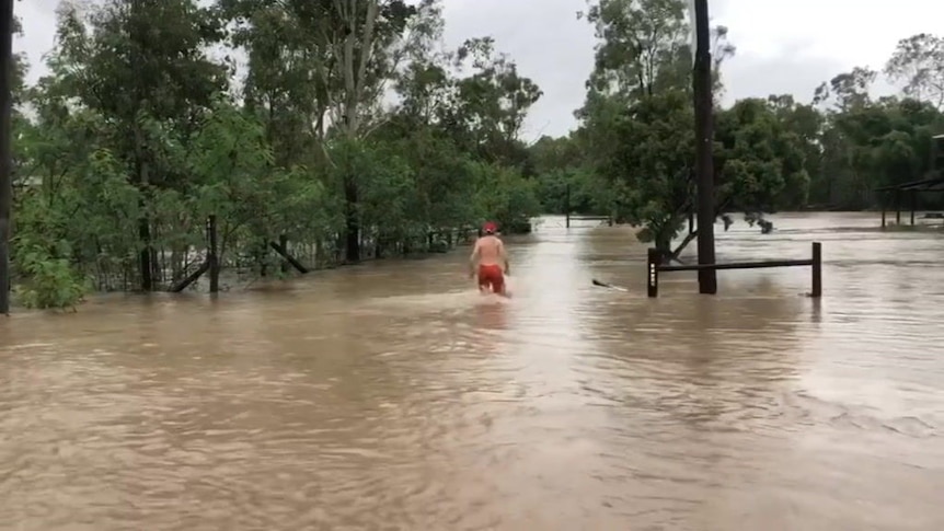 Flooding hits Townsville