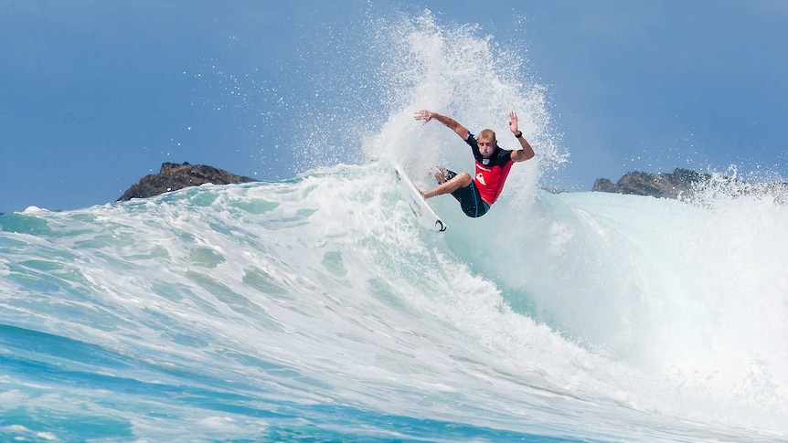 Mick Fanning carves it up on the Gold Coast