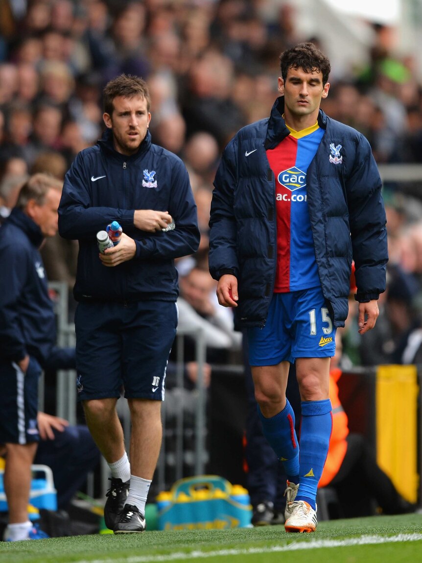 Jedinak limps off for Crystal Palace