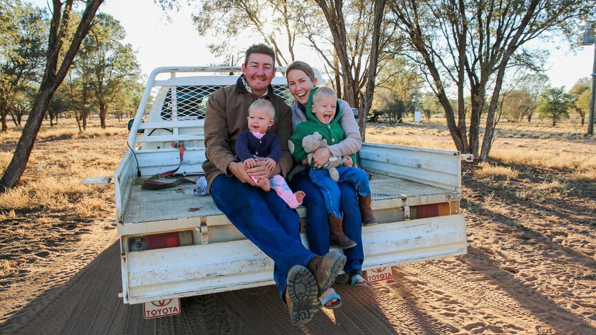 Ed and Ellen Hazlett with their family on the Mons Station, Isisford