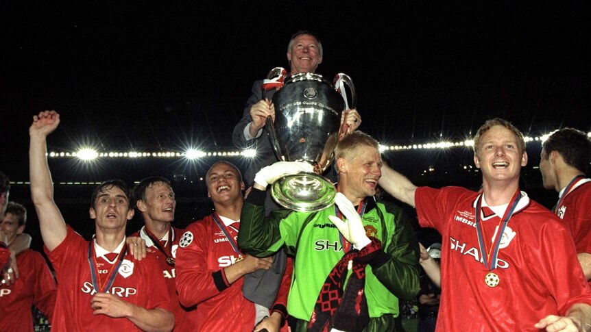 Ferguson celebrates Champions League win in 1999