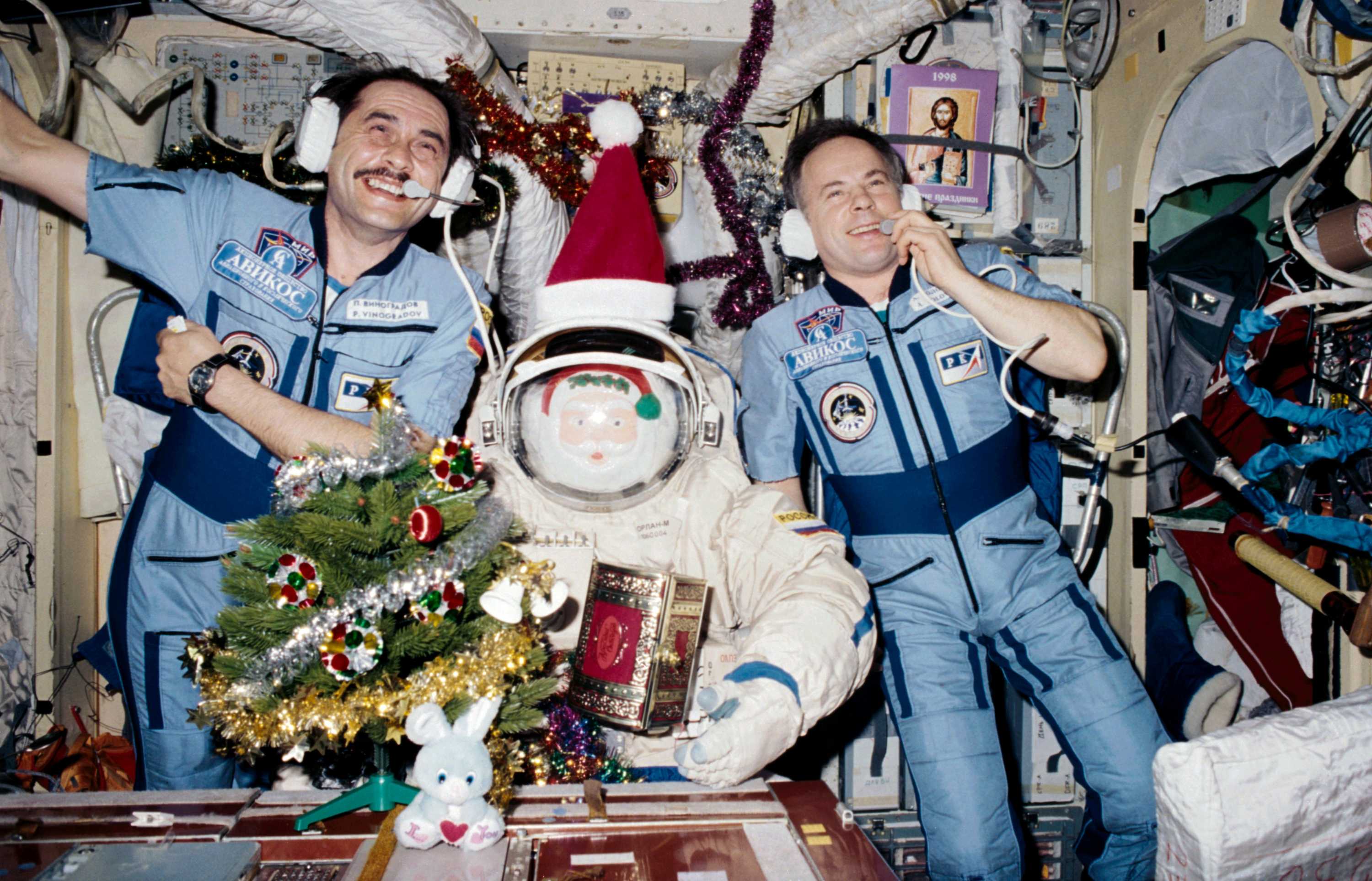 A Brief History Of Humans Spending Christmas In Space - ABC News