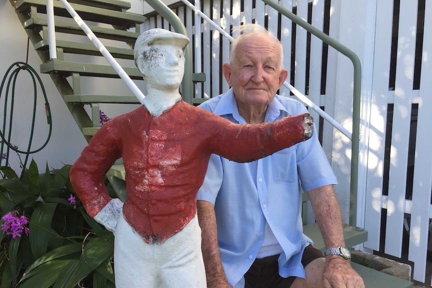 portrait of former male jockey 85 year old Linde Allendorf