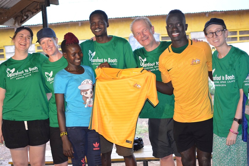 Organización no gubernamental Barefoot to Boots durante un viaje a Kakuma.