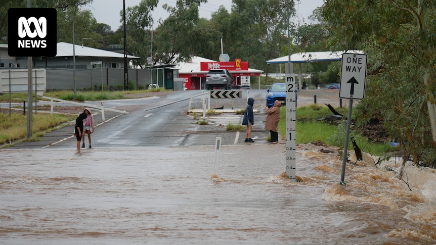 Record outback rains could eventually move south this Easter