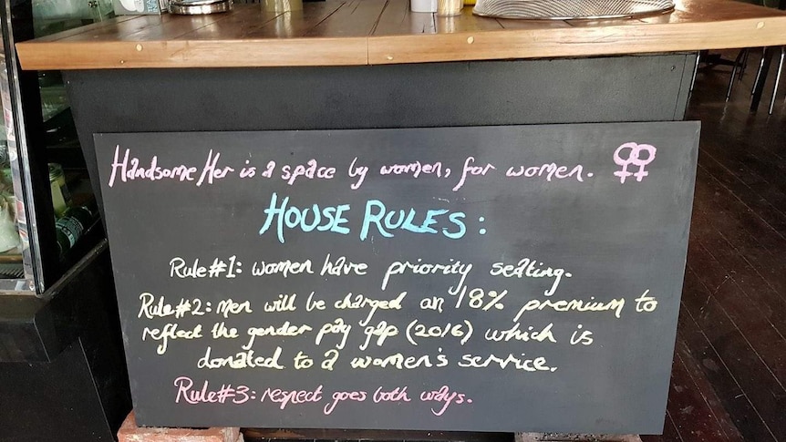 Cafe chalkboard writes House Rules.