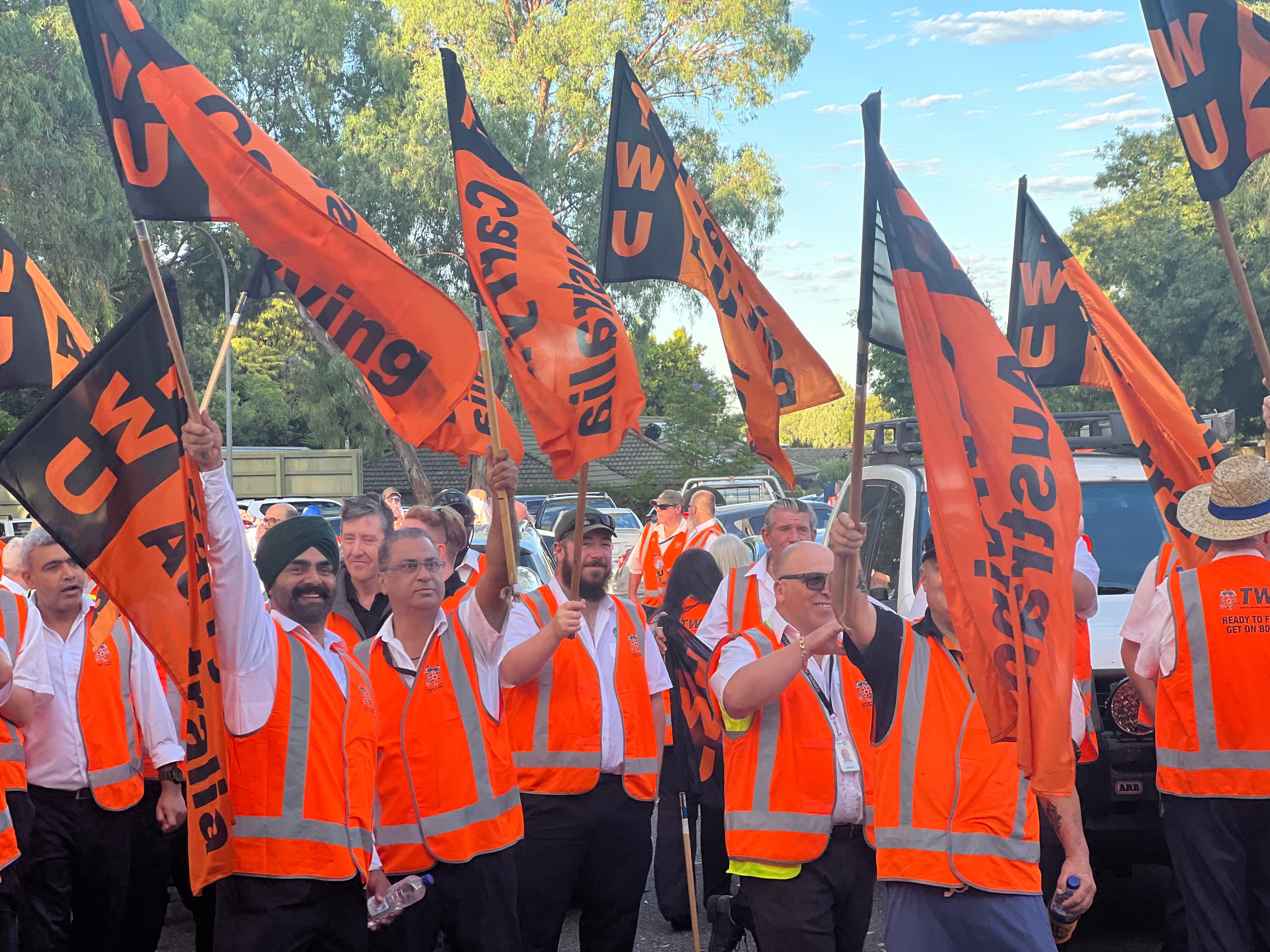 'Drivers are leaving in droves': Adelaide bus drivers strike over safety fears