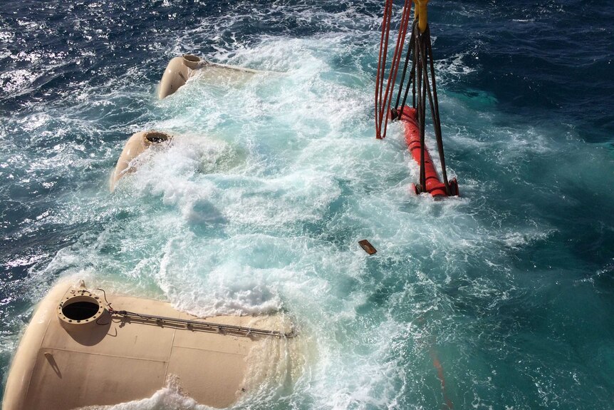 Victoria's first wave power unit is installed