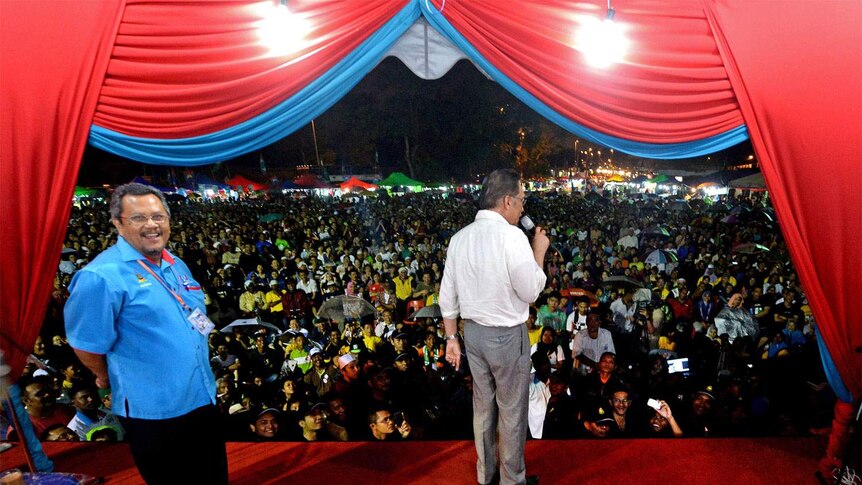 Opposition leader Anwar Ibrahim talking to the crowd during a rally in Sungai Buloh