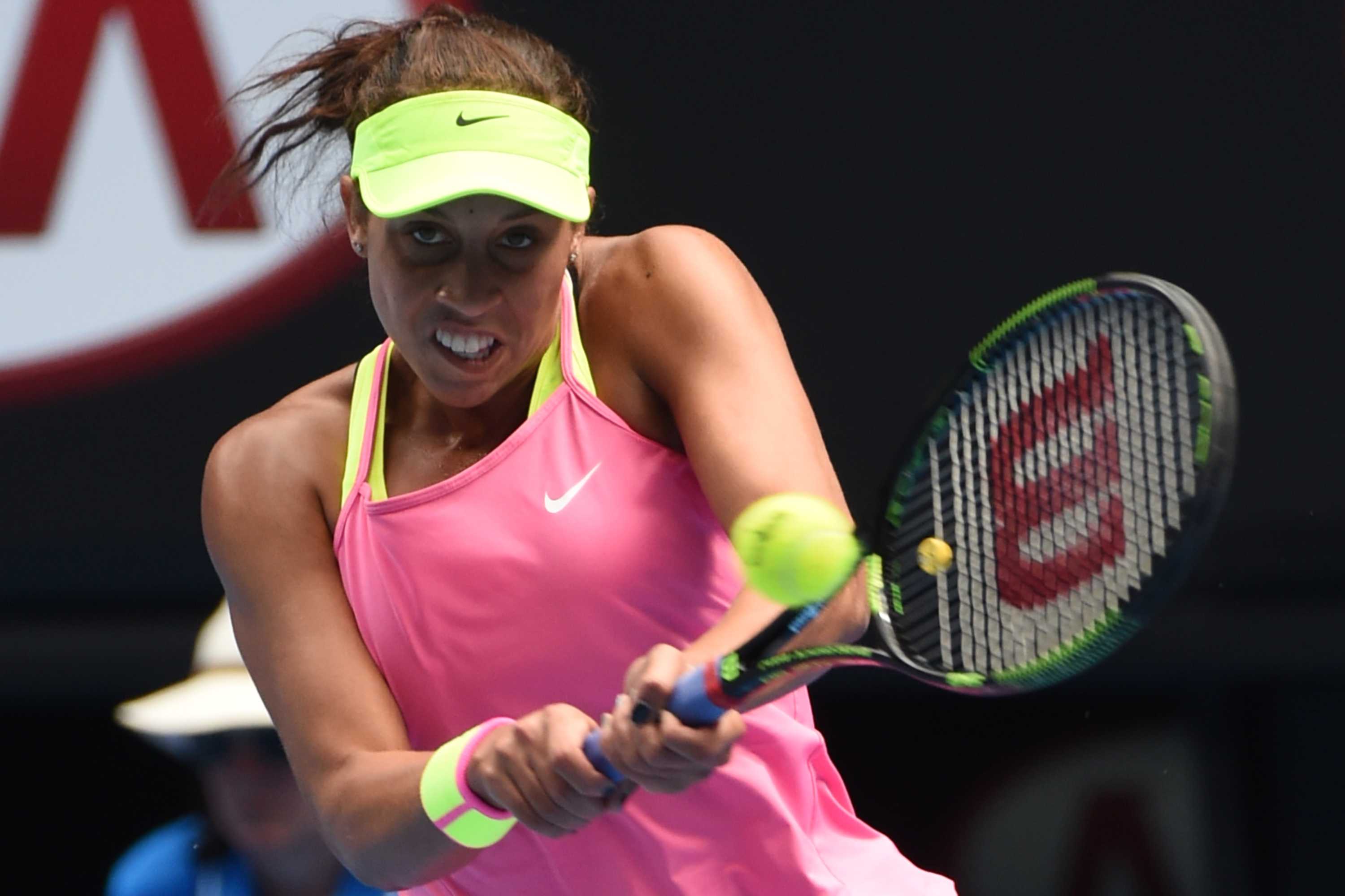 Australian Open Serena Williams blasts past Dominika Cibulkova to face