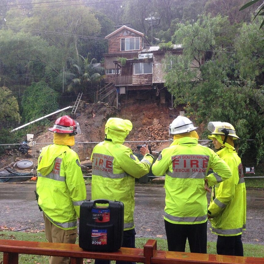 House in danger of collapsing at Belrose on Sydney's northern beaches