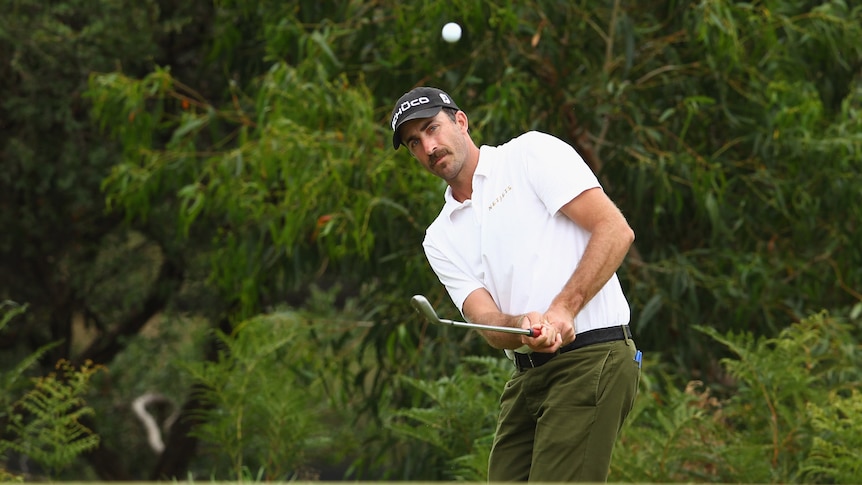 Geoff Ogilvy chips onto the green at Australian Masters