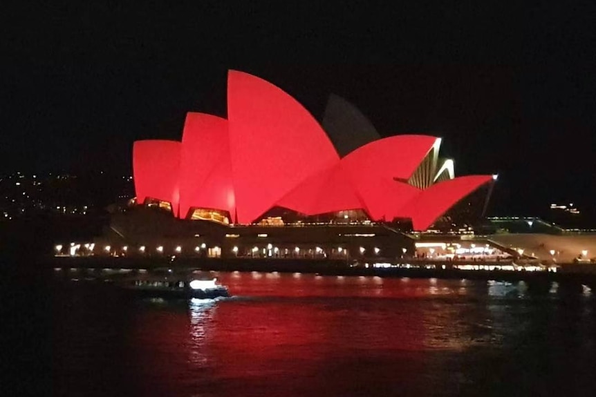 LNY sydney opera house light up red supplied