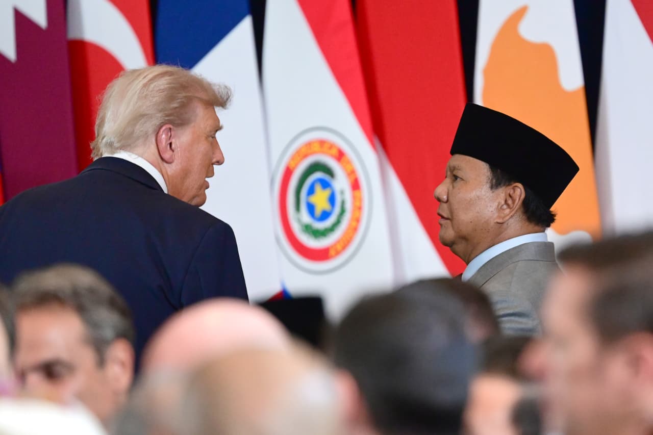 Indonesians mock Trump-style 'personality politics'