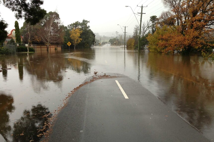 Hoblers Bridge Road, Launceston, flooded