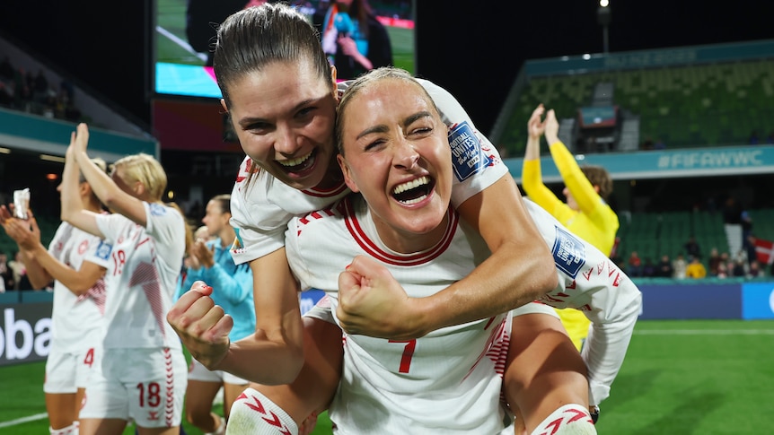 Coupe du Monde Féminine de la FIFA : l’Angleterre dominante écrase la Chine alors que le Danemark prend rendez-vous avec les Matildas