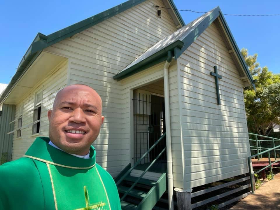 Pastor Yon with Tongan community