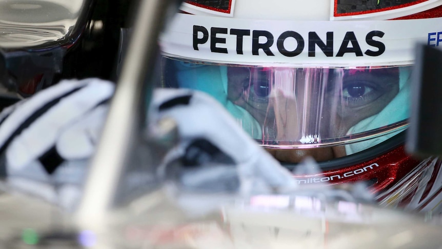 Lewis Hamilton nails pole position for Australian Formula One Grand ...