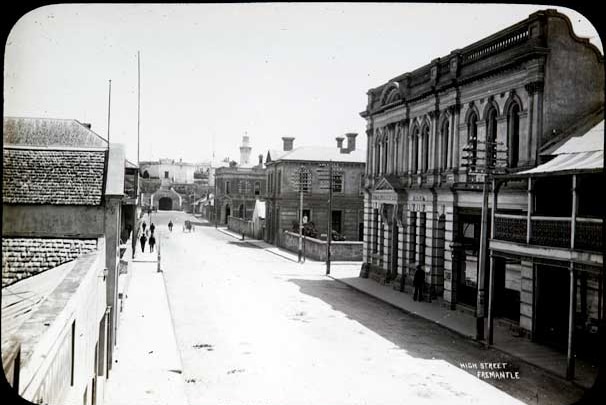 High Street in Fremantle, looking towards the Roundhouse, in 1890.