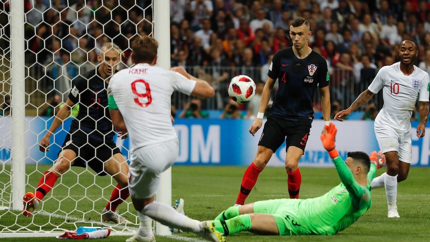 Harry Kane misses a chance against Croatia