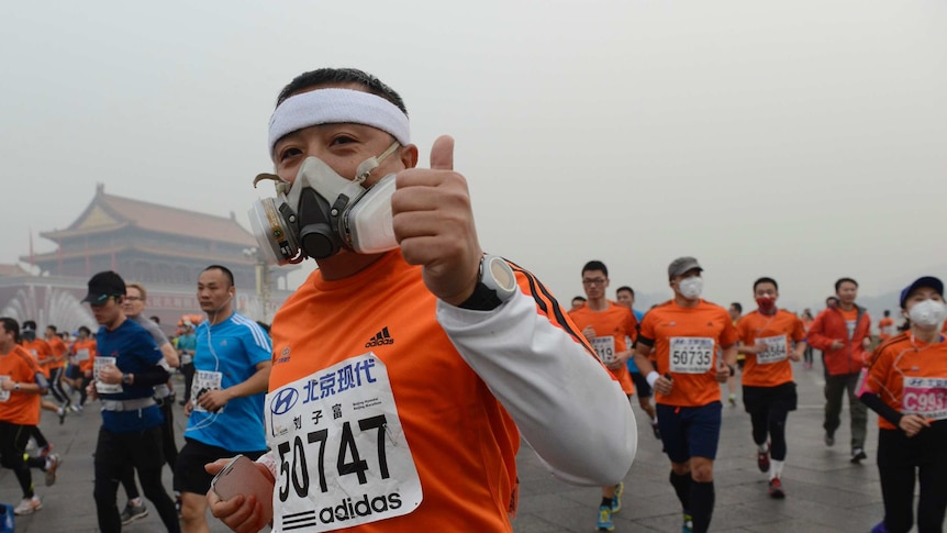 Participants wearing masks at the Beijing marathon