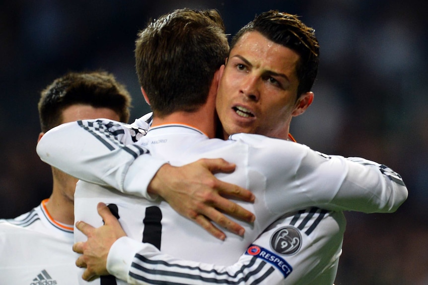 Ronaldo celebrates with Bale as Real Madrid beats Schalke