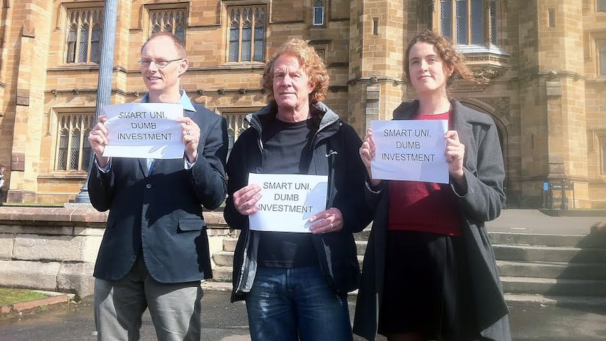 Community groups protest Sydney University investment in coal mine
