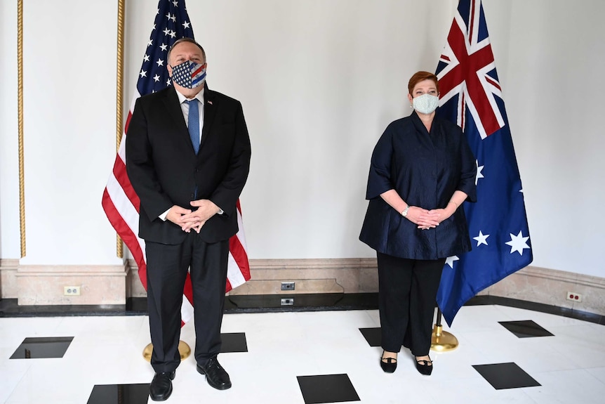 Mike Pompeo and Marise Payne in face masks
