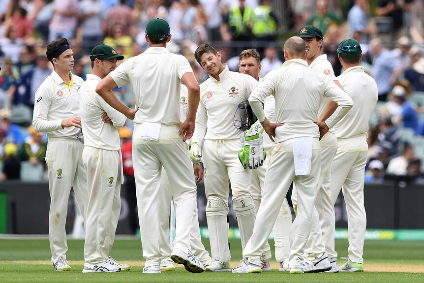 Tim Paine and the Australian team look disappointed