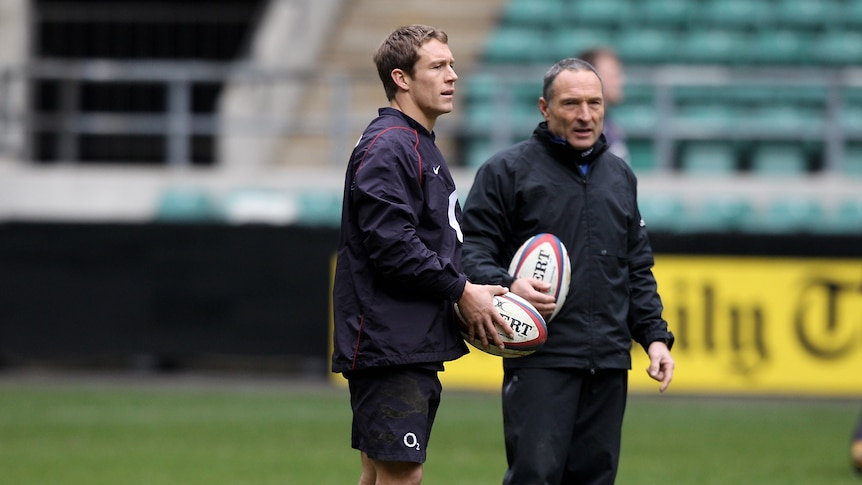 Back training ... Jonny Wilkinson (L) (File photo, David Rogers: Getty Images)