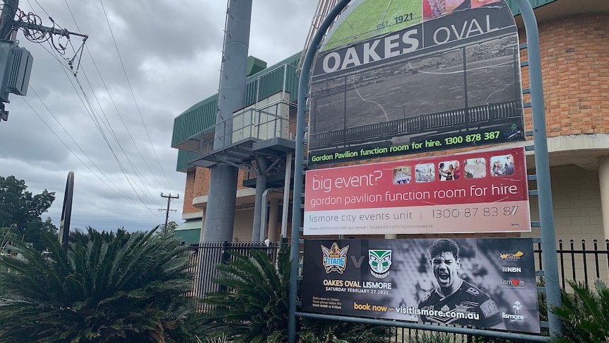 The entry sign to Lismore's Oakes Oval.