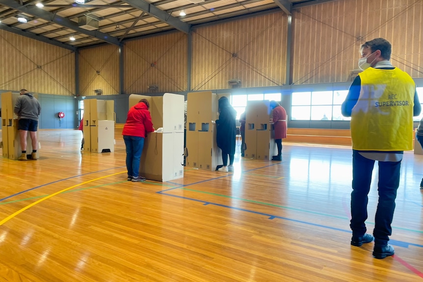Voting booths in the seat of Dunkley