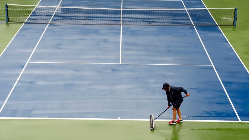 Rain delays US Open semi-finals