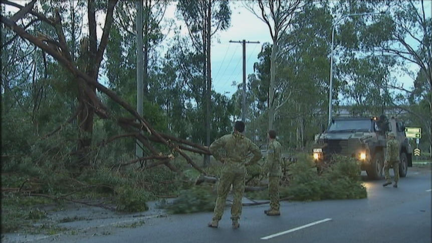 Army gets in to cleanup after Brisbane storm