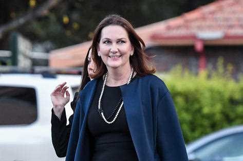 Mary-Lou Jarvis from the NSW Liberal Women's Council  waving