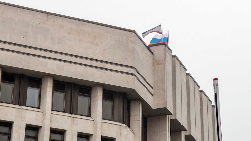 Russian flag on Crimean government building